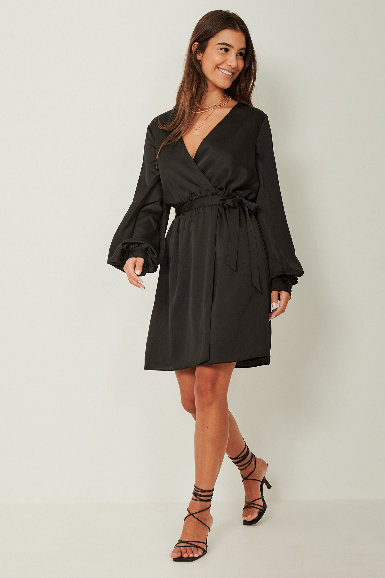 Wrap Satin Mini Dress Black | na-kd.com